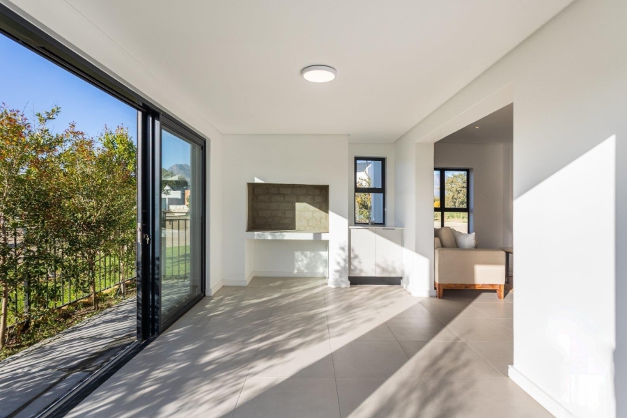 2 Bedroom Property for Sale in Paarl Valleij Lifestyle Estate Western Cape
